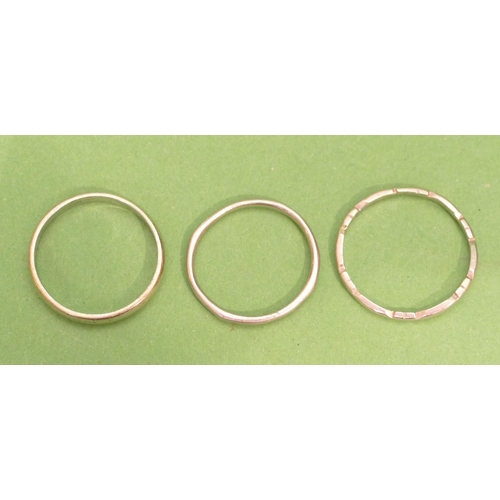 416 - 2 x Platinum Wedding Rings, 5.2g and a 9ct gold wedding ring, 2.3g (3).