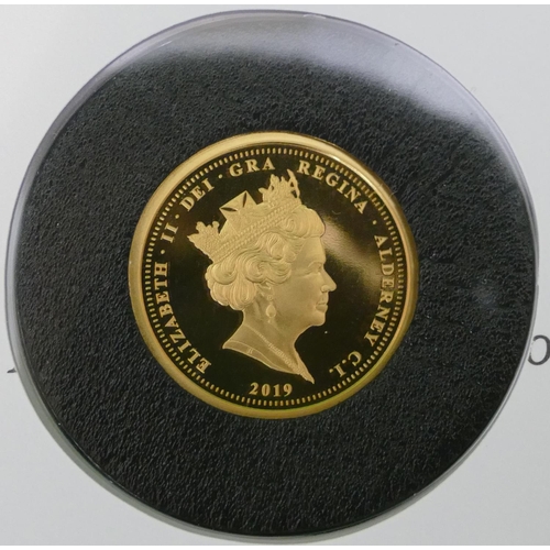 484 - A 2019 Centenary of Remembrance Gold Proof £1 Coin Cover, limited edition 99, with certificate, moun... 