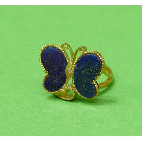 521 - A 14ct Gold Ladies Ring in form of a butterfly having lapis lazuli wings with small diamond to centr... 