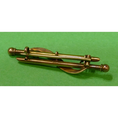 540 - A 9ct Gold Double Bar Brooch mounted with scroll of half pearls, 4.5cm wide, 2.1g gross.