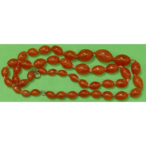 629 - An Amber Coloured Graduated Bead Necklace.