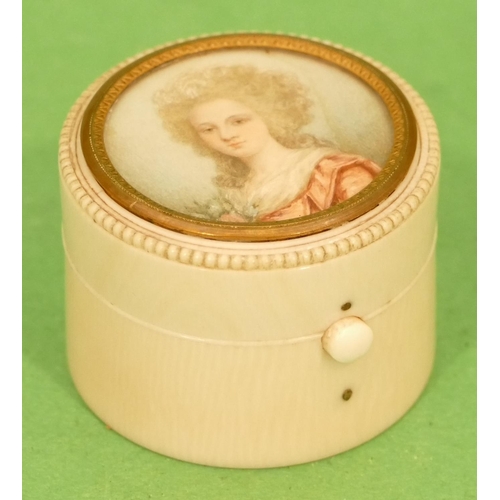 804 - A Georgian Cylindrical Patch Box depicting circular shoulder length portrait of a young lady, in hin... 