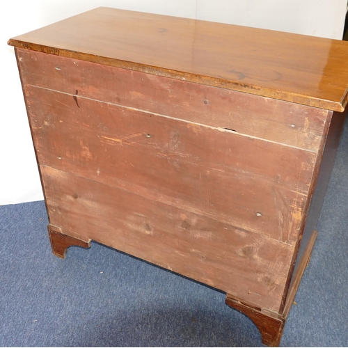 894 - A George III Mahogany Straight Front Oak Lined Chest of Drawers, having 4 long graduated drawers wit... 