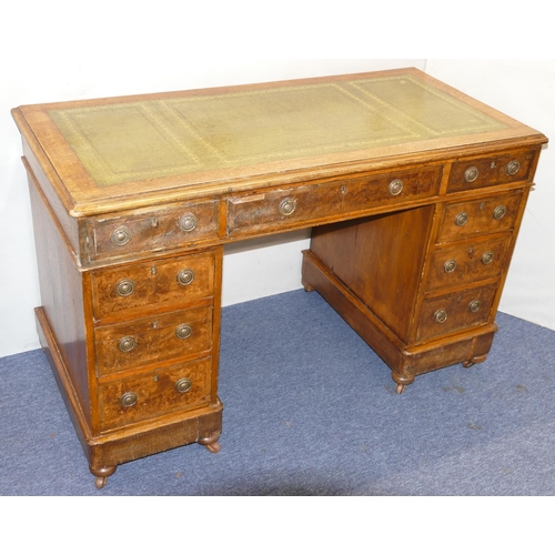 772 - A 19th Century Oak Knee Hole Double Pedestal Desk having green leather inset top, centre drawer, fla... 