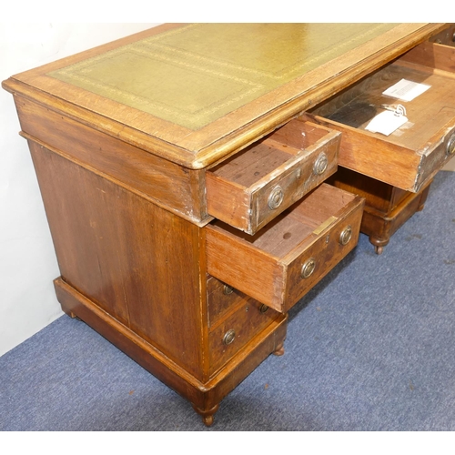 772 - A 19th Century Oak Knee Hole Double Pedestal Desk having green leather inset top, centre drawer, fla... 