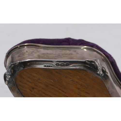 276 - A George V silver pin cushion with hinged purple pin cushion top on 4 splayed legs, 1913, makers mar... 