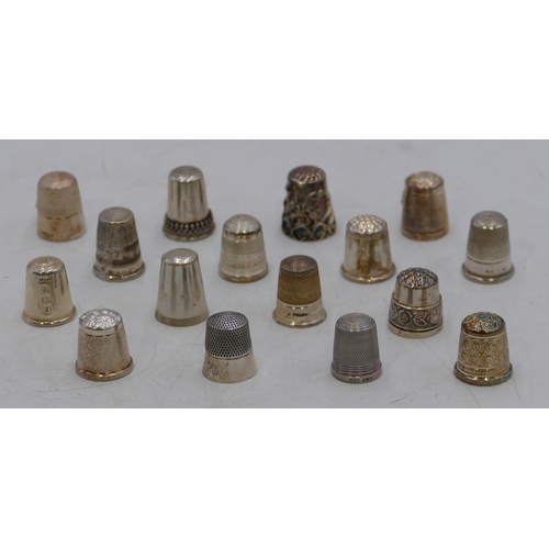 380 - 16 various silver thimbles. (16)