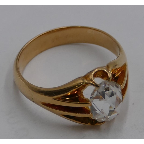 566 - A high carat gold gentleman's solitaire diamond ring, set with oval diamond, 9mm x 0.5mm, 3mm high, ... 