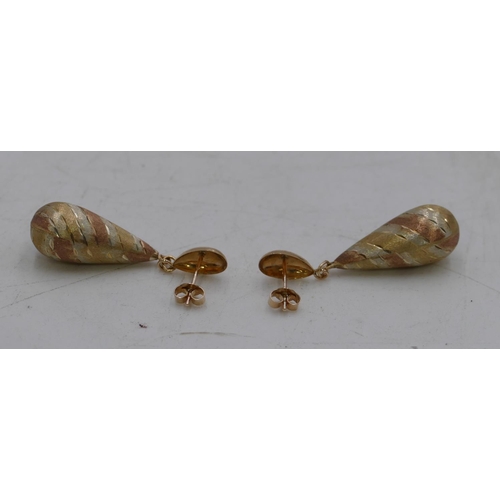 591 - A pair of 3 coloured gold drop pear shaped earrings. 1.5g