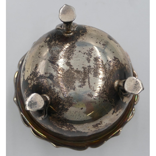 178 - A Sheffield silver sugar bowl with crinkled rim, on 3 splayed feet, 3.4oz, 8.5cm diameter.