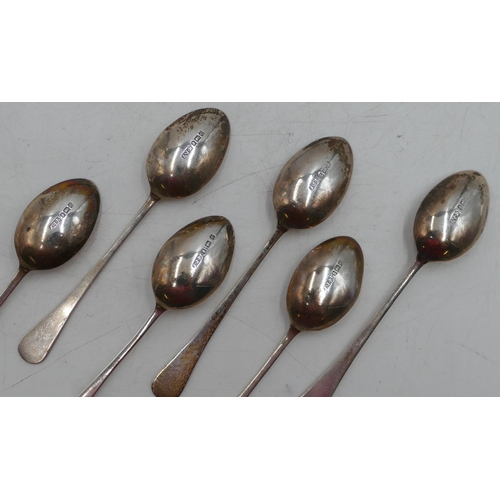 225 - A set of 6 Edward VII silver teaspoons with engraved handles, in fitted black leather case, Birmingh... 