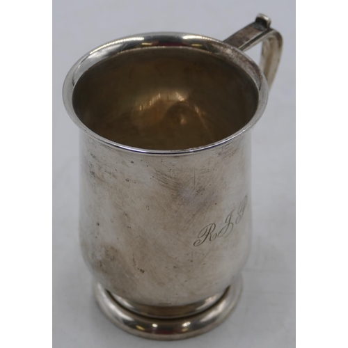 226 - An Edward VIII silver Christening mug, Birmingham 1936, makers mark JC, 9.5cm high, 4oz.