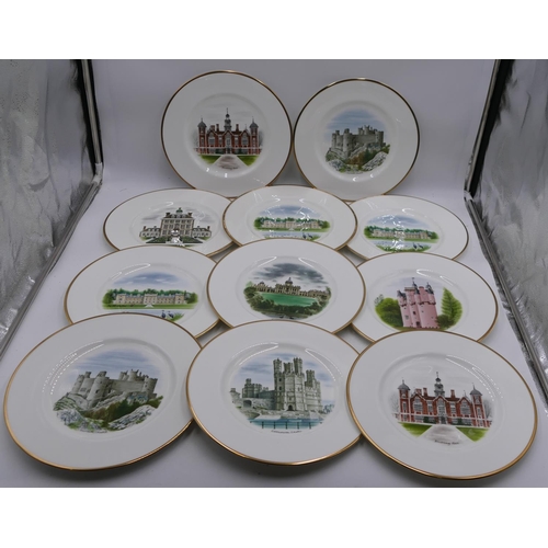 26 - 11 Wedgewood limited edition plates depicting 