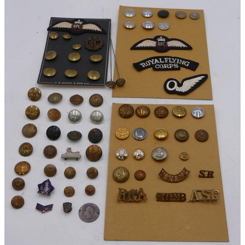 316 - A quantity of various RAF and military buttons including embroidered flying wings etc.