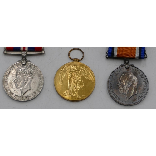 458 - 2 WWI medals 