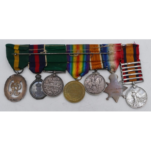 492 - A bar of 7 Victorian and WWI medals, South AFrica medal with CAPE COLONY, ORANGE FREE STATE, TRANSVA... 