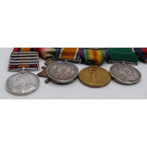 492 - A bar of 7 Victorian and WWI medals, South AFrica medal with CAPE COLONY, ORANGE FREE STATE, TRANSVA... 