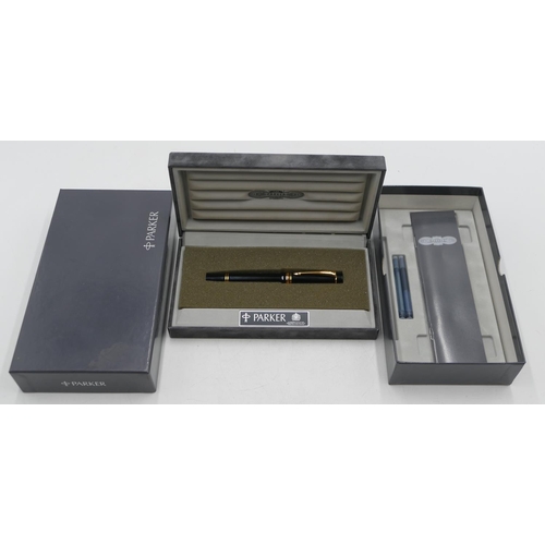 543 - A modern Parker Dufold Centennial fountain pen, boxed.