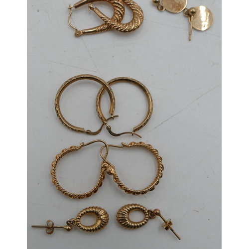 564 - A pair of 9ct gold St Christopher drop earrings and 4 other pairs of 9ct gold earrings, 7.5 grams.