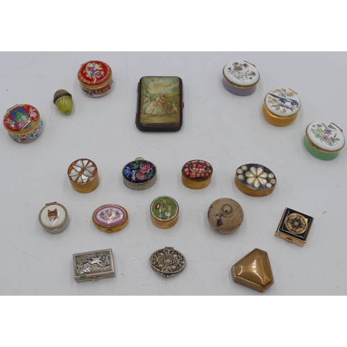 730 - 3 Crummles oval enamelled pill boxes with hinged lids, 2 Halcyon Days enamelled circular pill boxes ... 