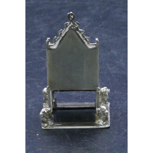 302 - An Edward VII silver miniature throne chair, London 1901, makers mark CSFS, 5.5cm high, 0.70oz.