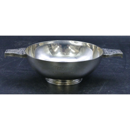 327 - A George V silver round 2-handled porringer with engraved branch and leaf decoration, London 1929, m... 