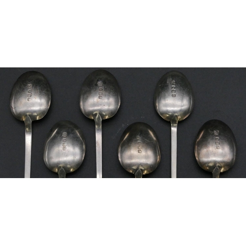 339 - A set of 6 Sheffield silver seal topped teaspoons , 2.1oz.