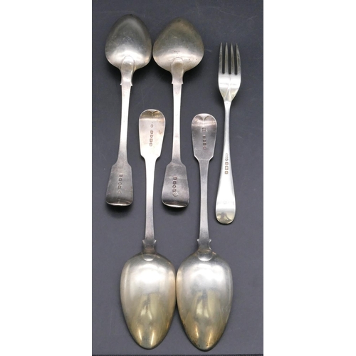 353 - 4 Georgian silver serving spoons and a Birmingham silver fork, 11.6oz.