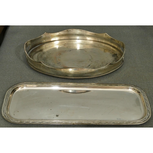 363 - An Oval silver plated 2-handled tray with pierced scallop shaped gallery, 37cm wide and a rectangula... 