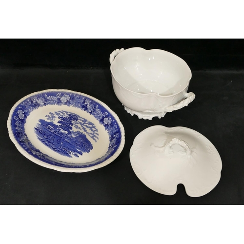 128 - A Continental white china scallop shaped 2-handled lidded soup tureen, 31cm long and an Adams blue a... 