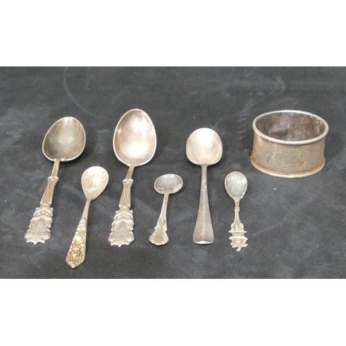 249 - A pair of Birmingham silver golfing teaspoons with raised golf club motifs to handles, dated 1934, a... 