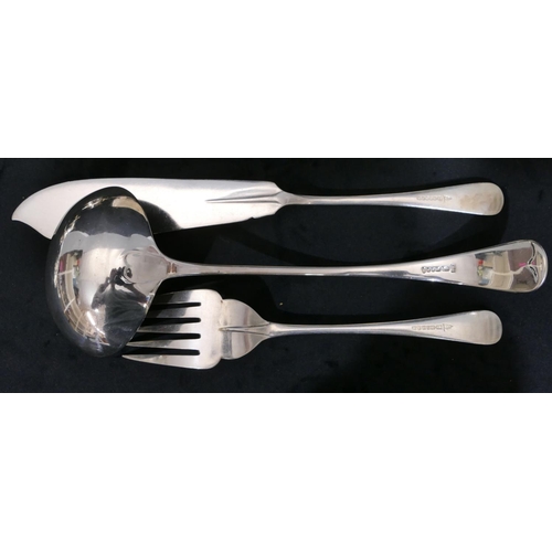 250 - A silver plated shell shaped dish, a plated soup ladle, a pair of plate fish servers, 6 plated fish ... 