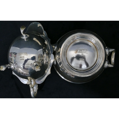 250 - A silver plated shell shaped dish, a plated soup ladle, a pair of plate fish servers, 6 plated fish ... 