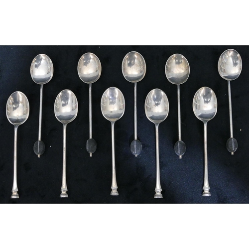 252 - A set of 5 Seal topped Sheffield silver teaspoons and a set of 5 Birmingham silver coffee bean spoon... 