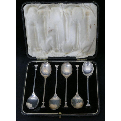 256 - A set of 6 Birmingham silver Seal topped teaspoons in fitted leather case, 1.8oz