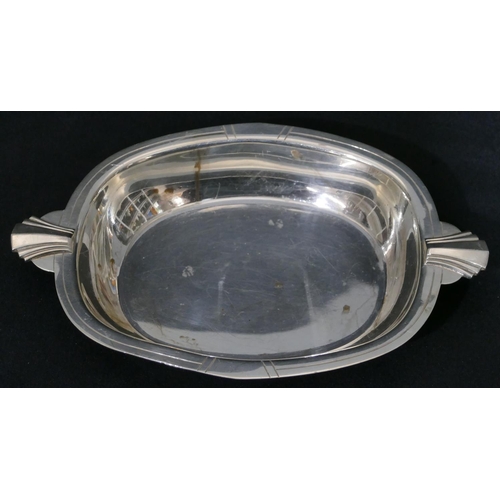 260 - A London silver rectangular shaped 2-handled small dish, 16.5cm wide, 4.5oz