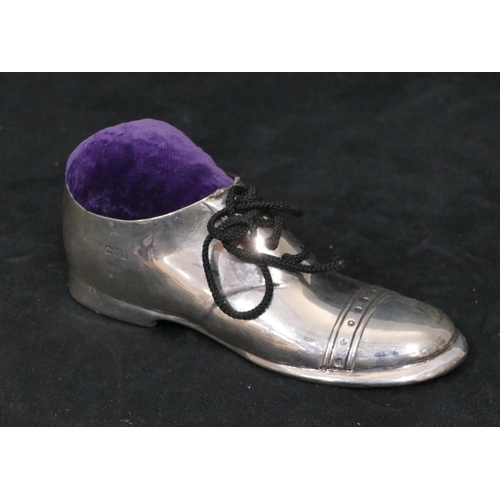 277 - A George V silver novelty pin cushion in the form of a shoe, 12.5cm long, Chester 1923