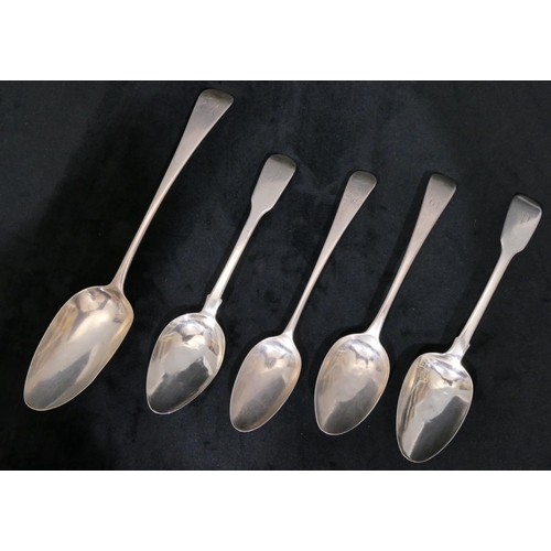 303 - 2 Georgian silver dessert spoons, 2 Georgian silver dessert spoons, a Georgian silver tablespoon, 5.... 