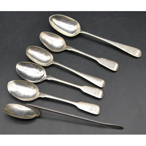 333 - A London silver spoon, a Victorian silver child's spoon with engraved handle and 4 various odd silve... 