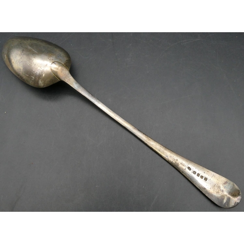 352 - A George III silver basting spoon, London 1807, maker's mark S.H., 3.8oz