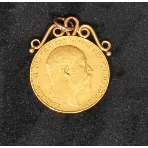 443 - A Edward VII gold double sovereign, soldered with pendant, 1902, 17.7 grams