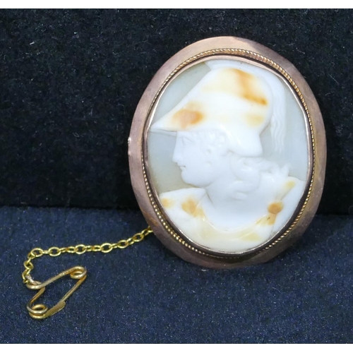 531 - A 9ct gold oval mounted cameo brooch depicting figurehead, 3.6cm high, 7.1 grams gross.