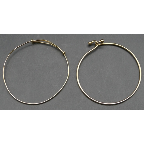 575 - 2 9ct gold bangles, 10.1 grams.