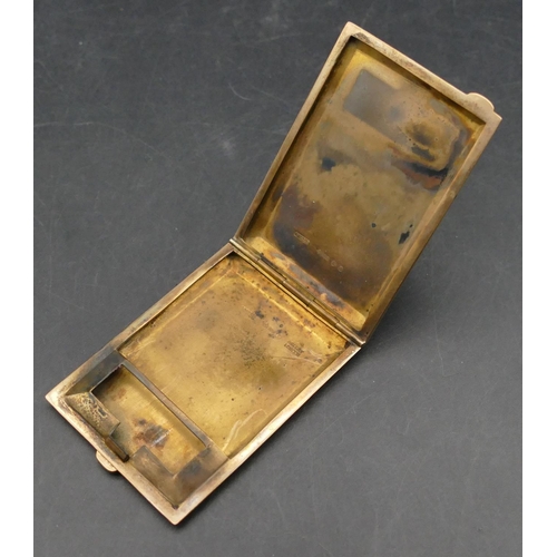 580 - A 9ct gold matchbox case with allover engine turn decoration, hinged front, 6.5cm wide, 33.5 grams.