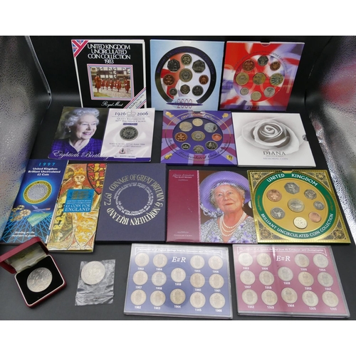 585 - A quantity of various modern proof coinage, Queen Elizabeth 80th birthday crown, Princess Diana memo... 