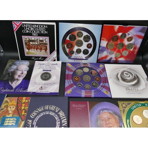 585 - A quantity of various modern proof coinage, Queen Elizabeth 80th birthday crown, Princess Diana memo... 