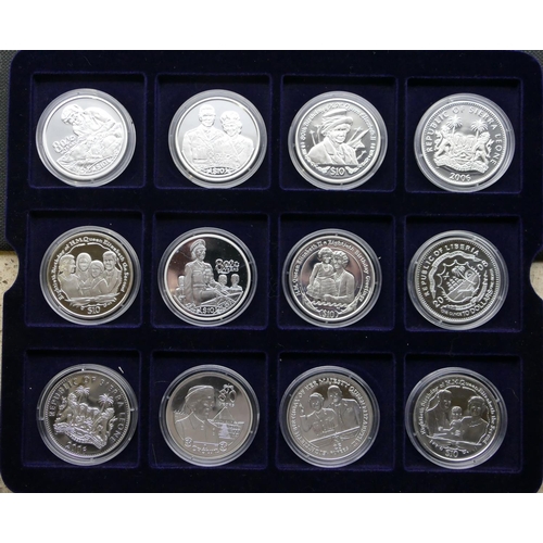 609 - 25 silver proof crowns 