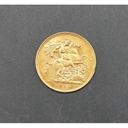 620 - An Edward VII gold half sovereign, 1910