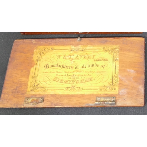 706 - A set of W & T Avery scales with weights, boxed, a 19th century mahogany box containing some weights... 