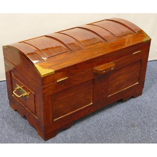 816 - A good quality reproduction Oriental hardwood dome topped trunk with allover gilt and metal mounts, ... 